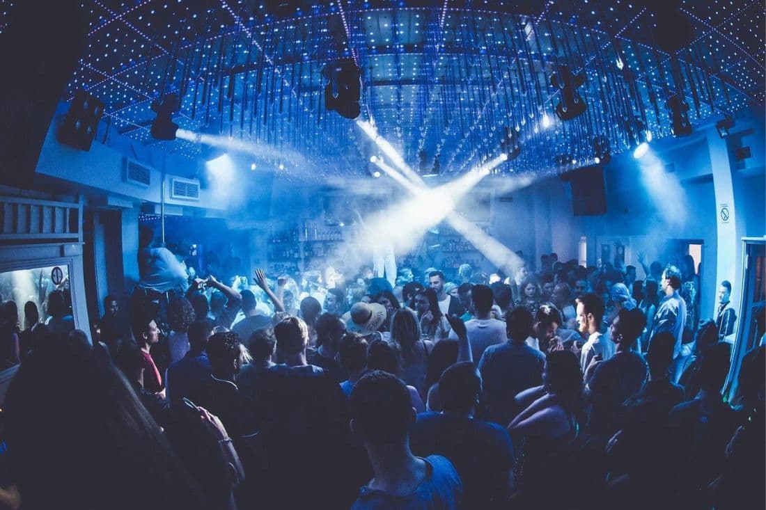 Skandinavian bar | The historic bar of Mykonos with daily outstanding music