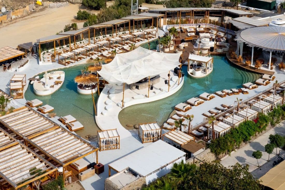 SantAnna Mykonos | Luxury, party and relaxation image 3